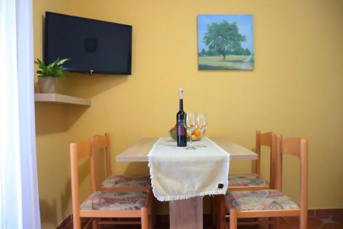Villa Diana Apartments 波雷奇 外观 照片